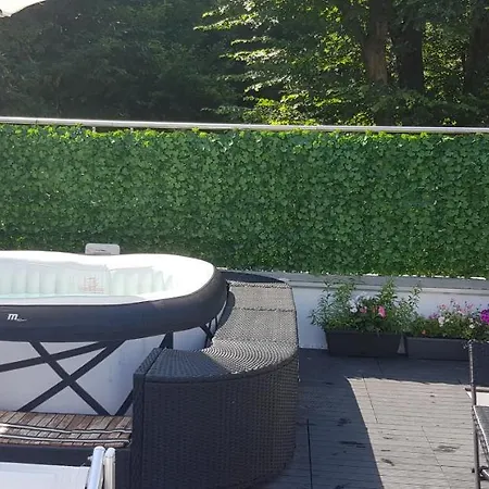 Апартаменты Lake Front House In Como