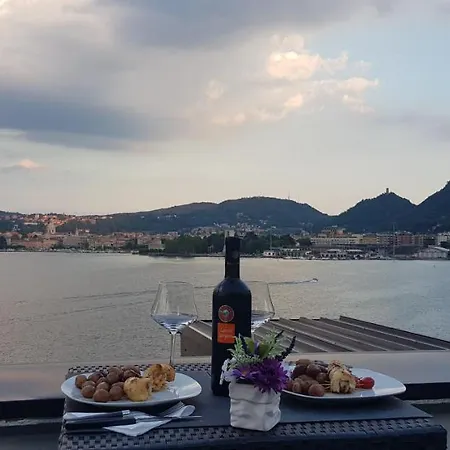 Lake Front House In Como *